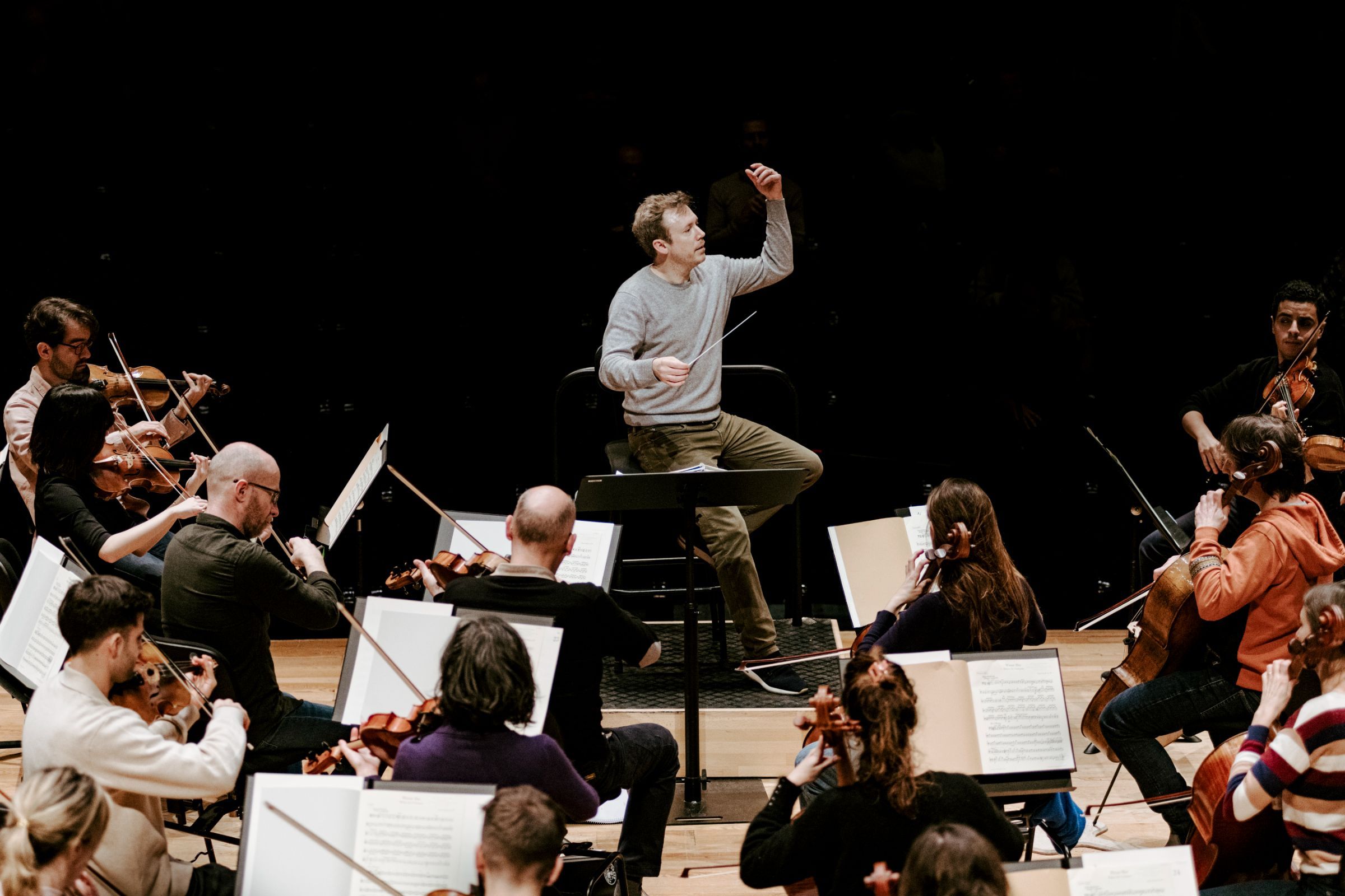 Daniel Harding en répétition avec l'Orchestre de Paris &copy; Mathias Benguigui