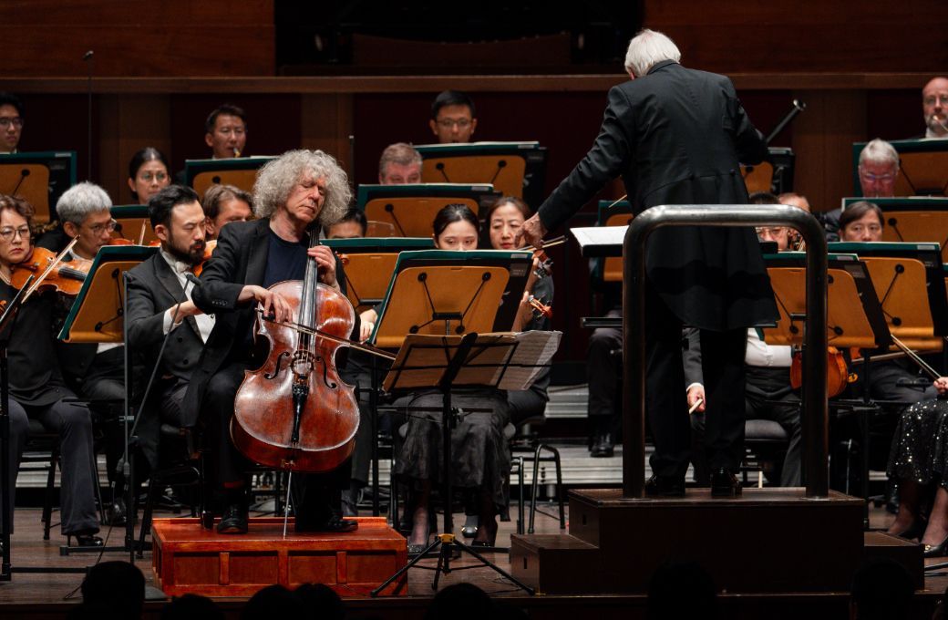Steven Isserlis, Mario Venzago and the Singapore Symphony Orchestra &copy; Yoricko Liu | Singapore Symphony Orchestra