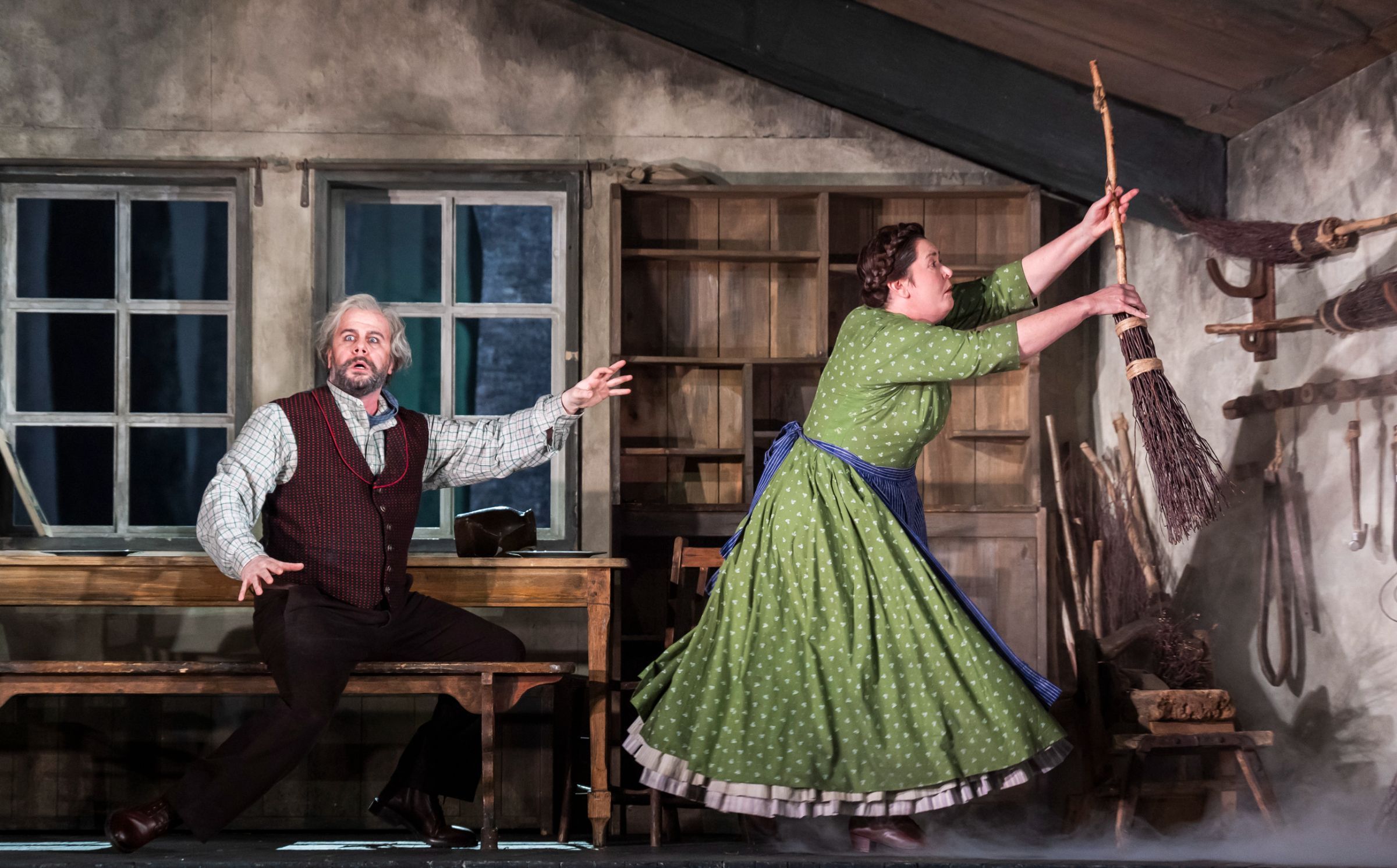 Thomas Lehman (Peter) and Catherine Carby (Gertrude) © The Royal Opera | Tristram Kenton 2024