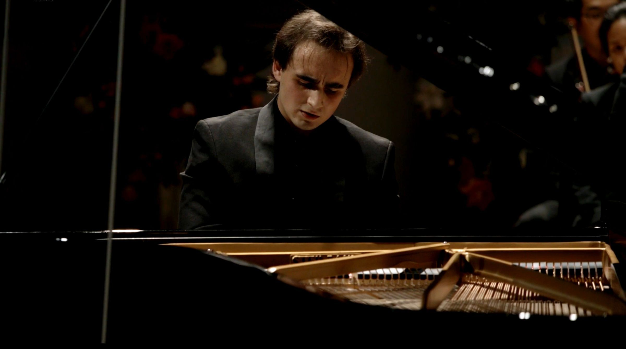 Illia Ovcharenko &copy; Monique de St Croix