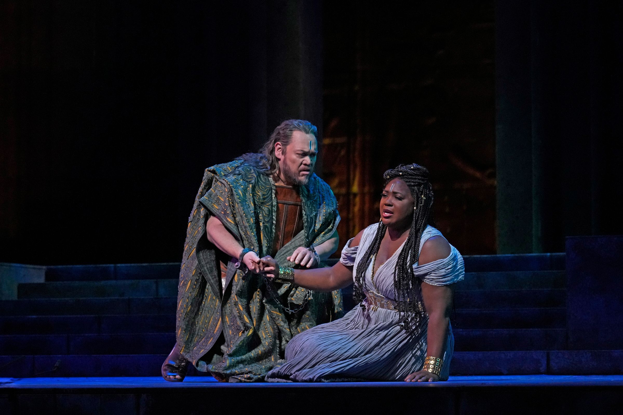Quinn Kelsey (Amonasro) and Angel Blue (Aida) &copy; Ken Howard | Met Opera