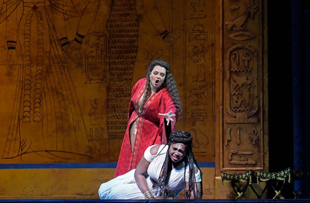 Judit Kutasi (Amneris) and Angel Blue (Aida) &copy; Ken Howard | Met Opera