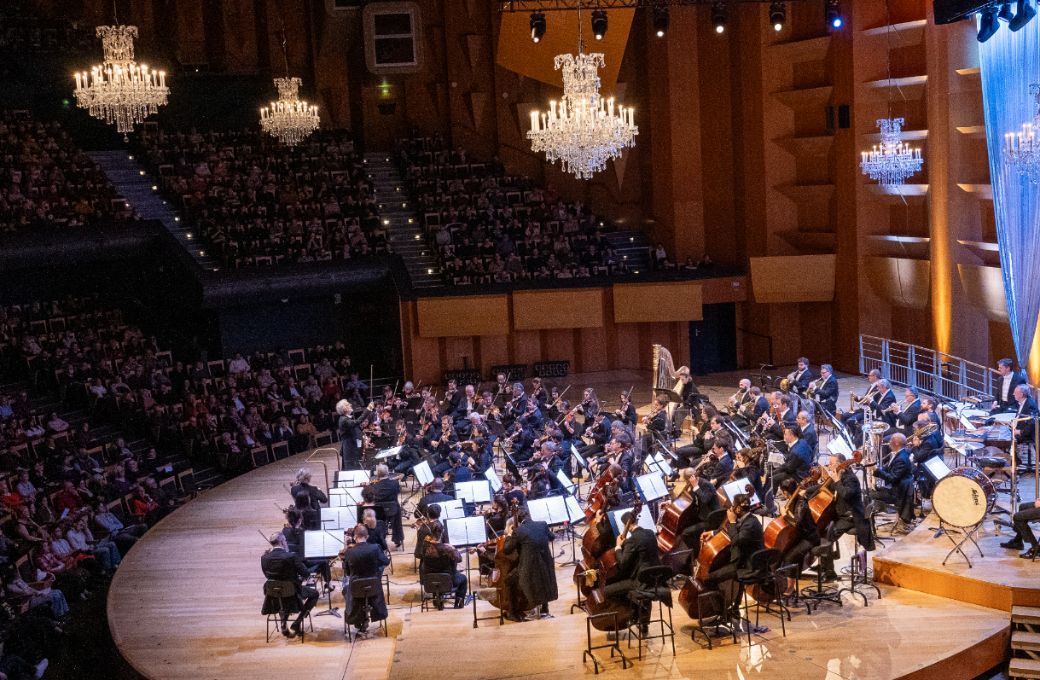 Rainer Honeck et l'Orchestre national de Lyon &copy; Yannis Adelbost