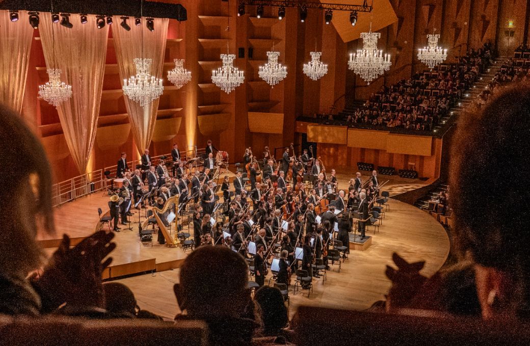 Rainer Honeck et l'Orchestre national de Lyon &copy; Yannis Adelbost