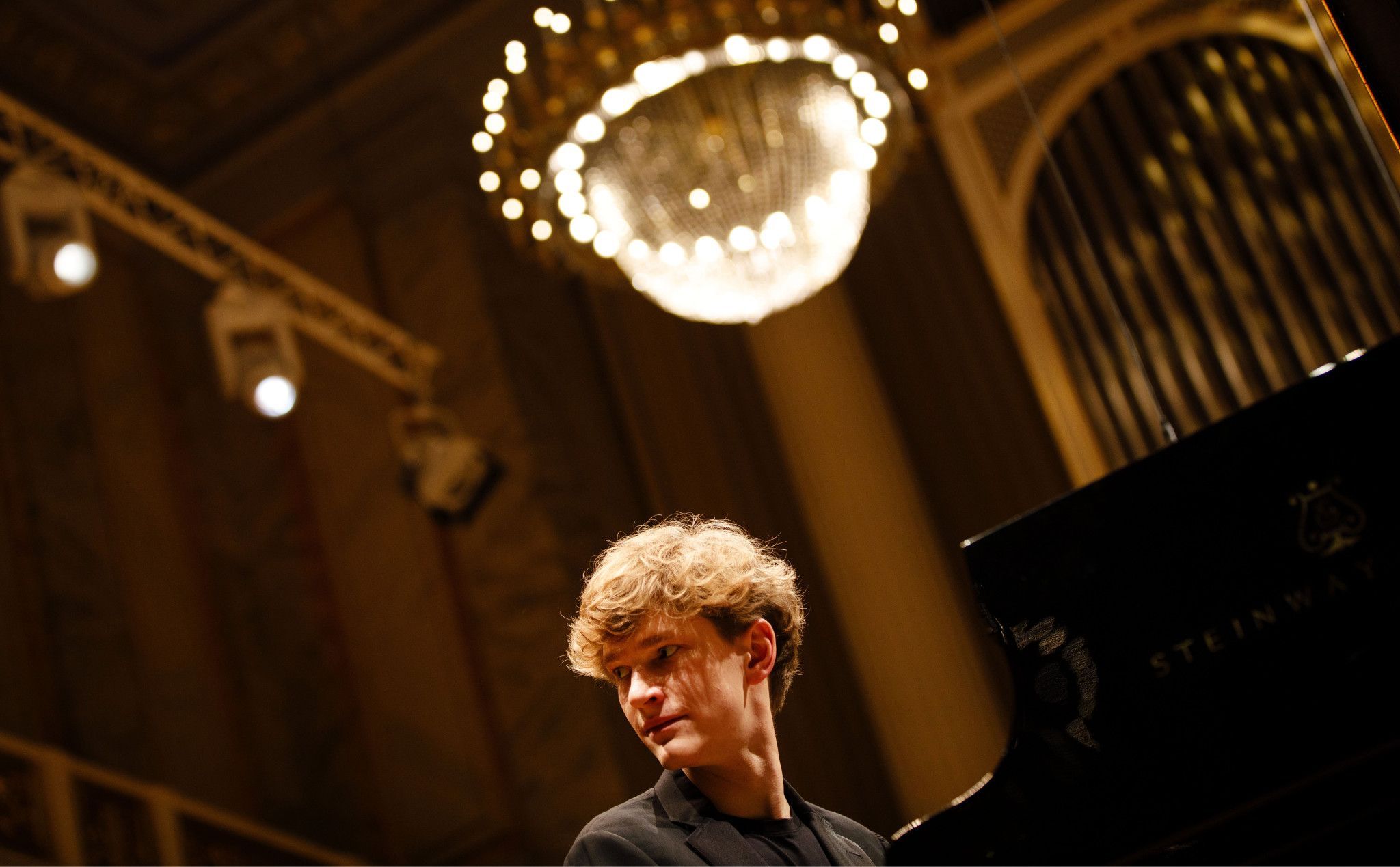Jan Lisiecki &copy; Peter Rigaud | Deutsche Grammophon