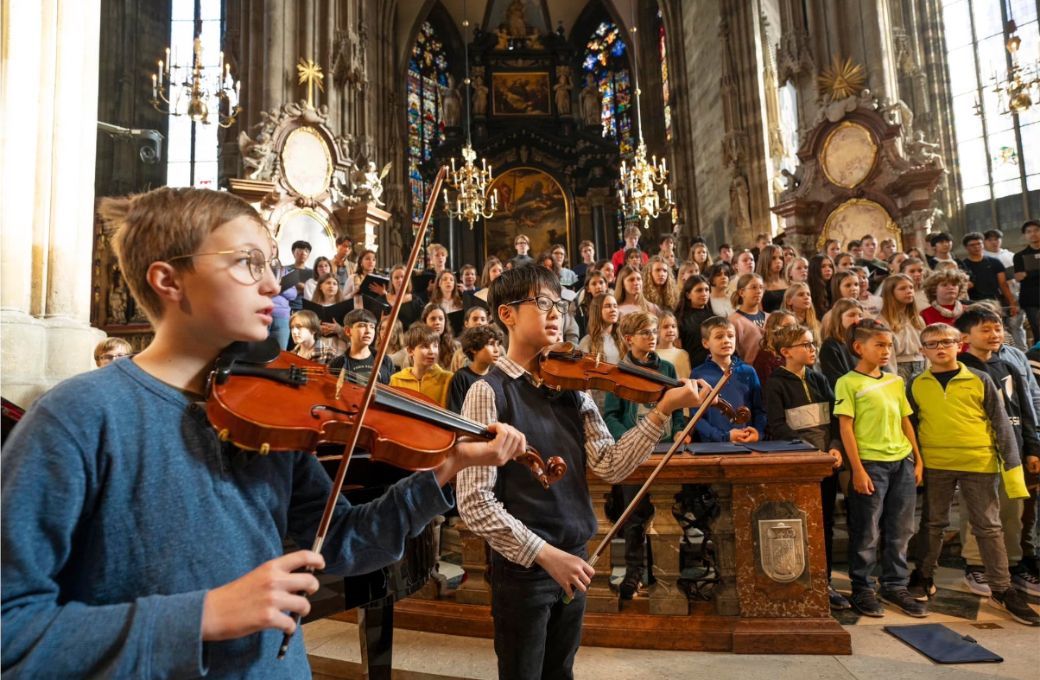 Vienna Boys and Girls Choir rehearse &copy; Lukas Beck