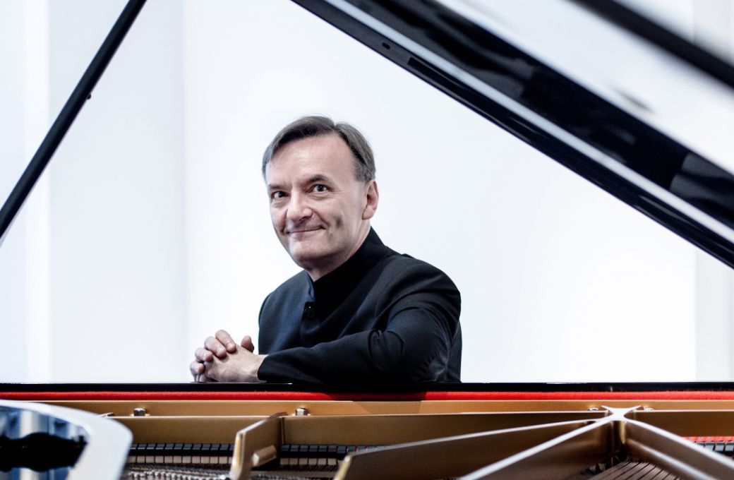 Sir Stephen Hough © Sim Canetty-Clarke