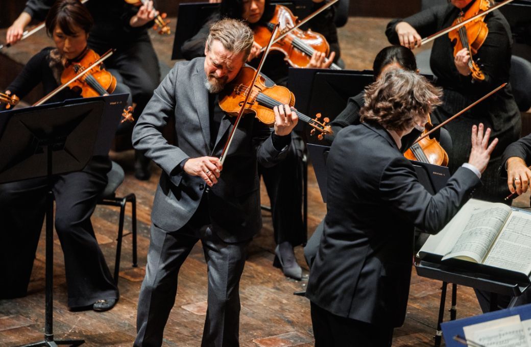 Christian Tetzlaff and Maxim Emelyanychev © Antwerp Symphony Orchestra | Jens Baert
