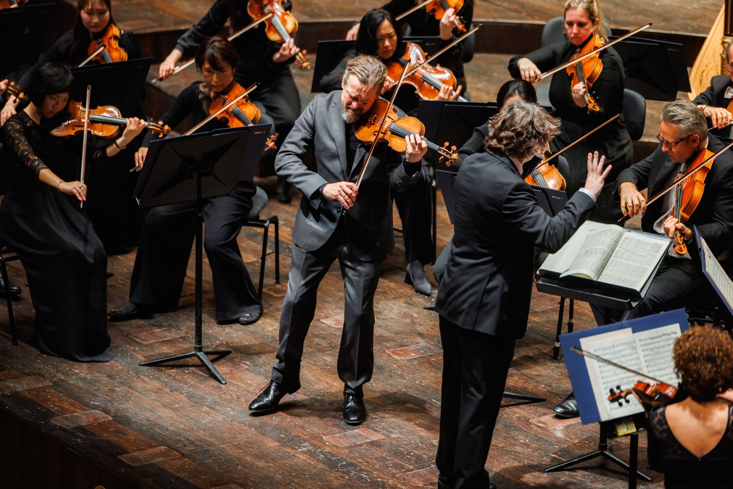 Christian Tetzlaff and Maxim Emelyanychev &copy; Antwerp Symphony Orchestra | Jens Baert