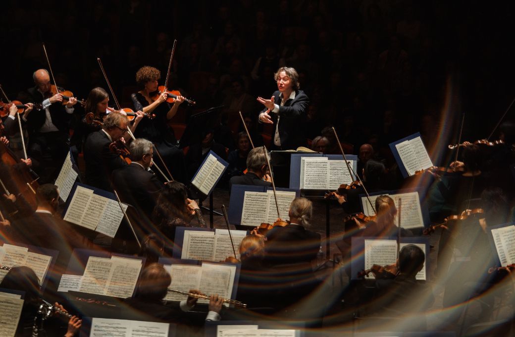 Maxim Emelyanychev conducts the Antwerp Symphony Orchestra &copy; Antwerp Symphony Orchestra | Jens Baert