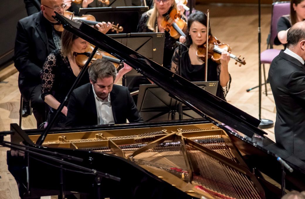 Bertrand Chamayou and the BBC Philharmonic Orchestra © BBC | Chris Payne