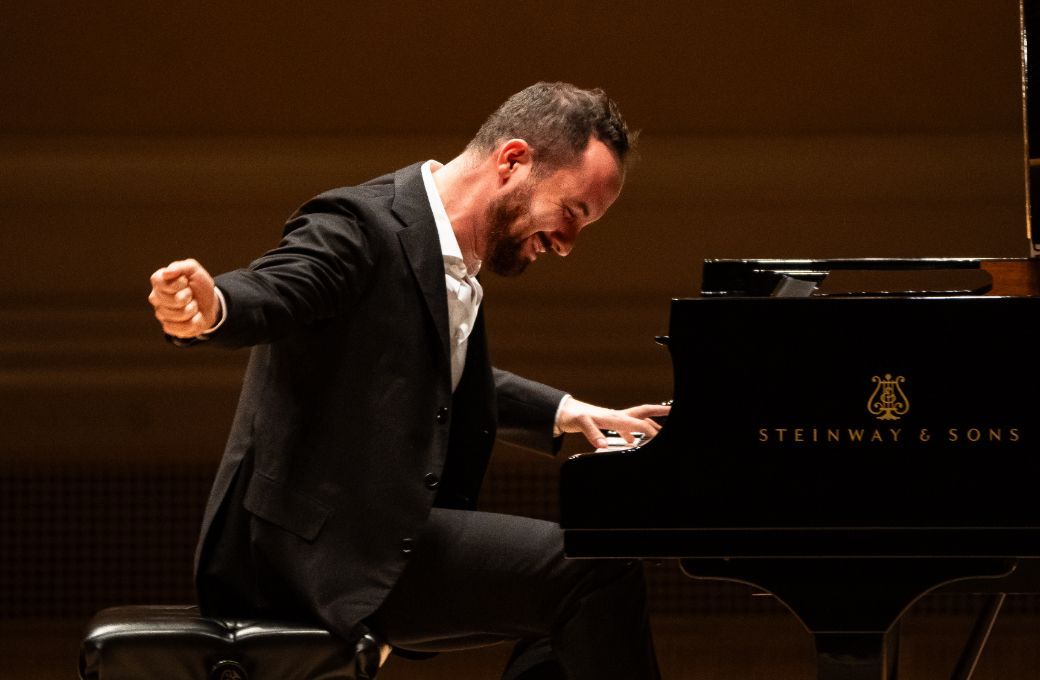 Igor Levit in Carnegie Hall &copy; Steven Pisano for Bachtrack (March 2024)