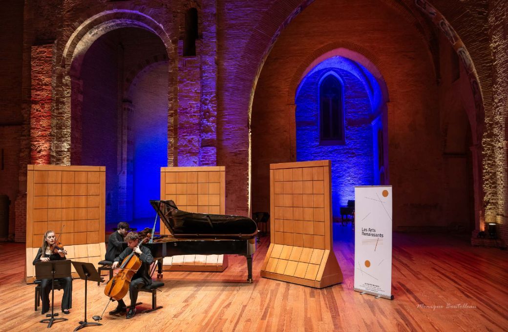 Le Trio Zeliha dans l'Auditorium Saint-Pierre des Cuisines © Monique Boutolleau / Les Arts Renaissants