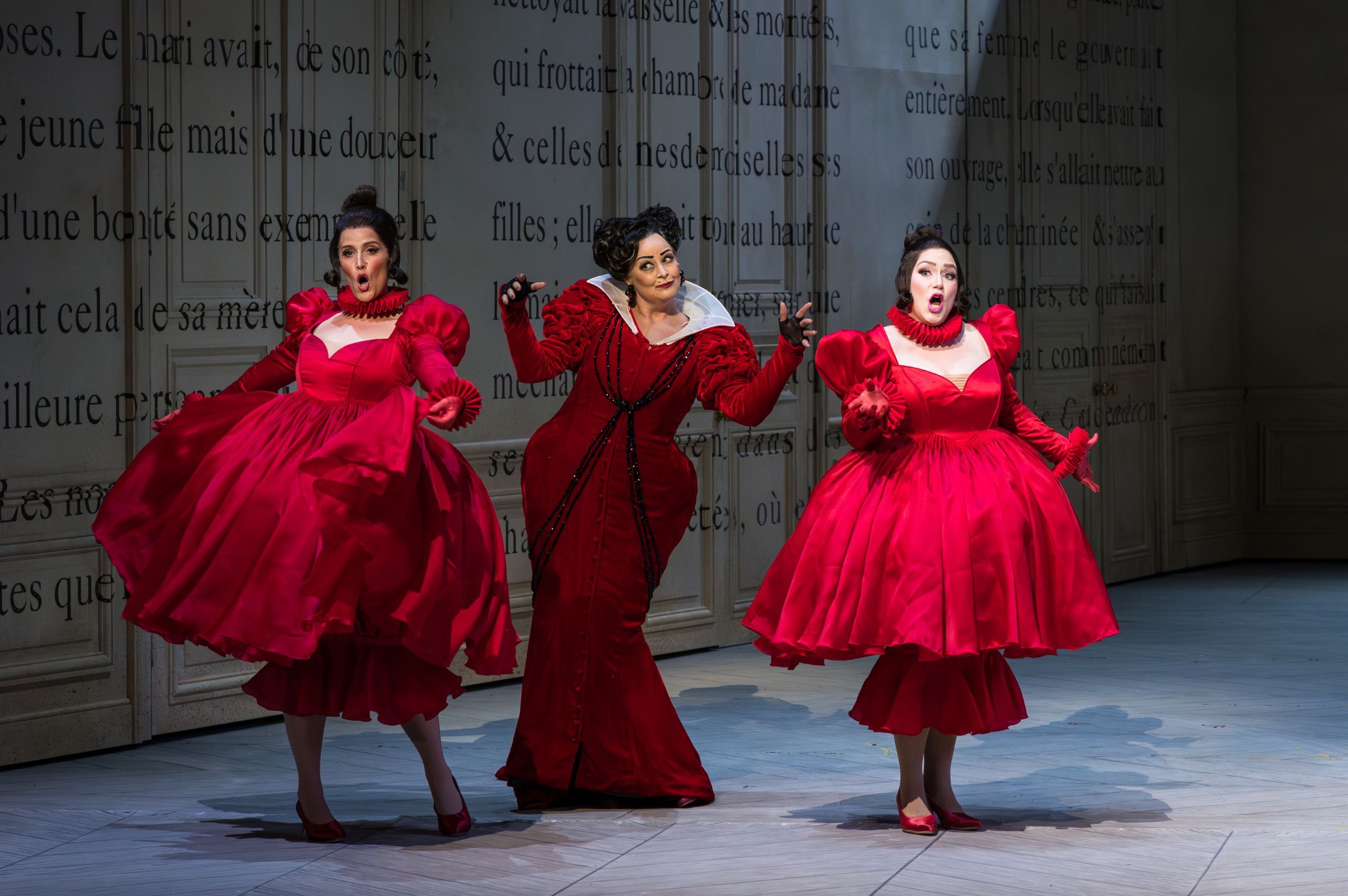 Ashlyn Tymms (Dorothée), Angela Hogan (Mme de la Haltière) and Jennifer Black (Noémie) &copy; Rhiannon Hopley