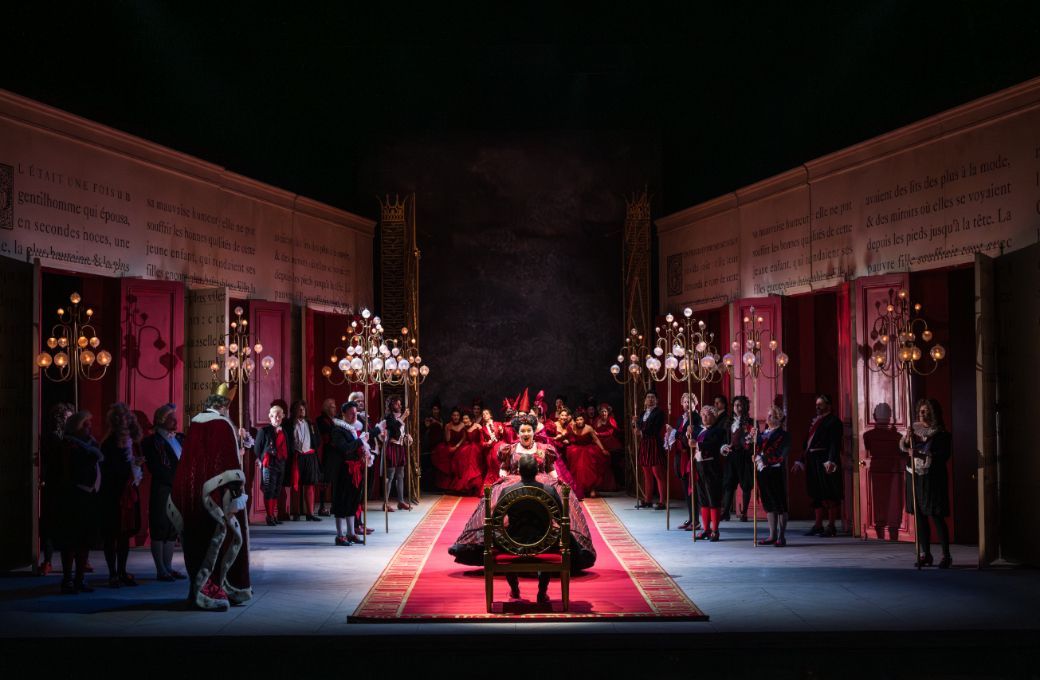 <i>Cendrillon</i> &copy; Rhiannon Hopley