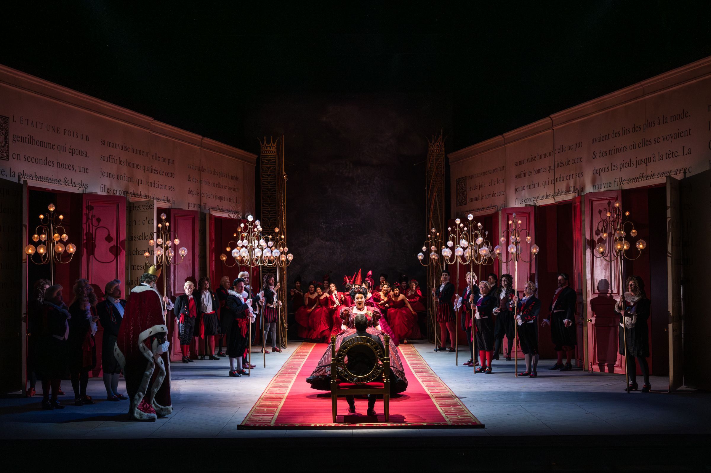 <i>Cendrillon</i> &copy; Rhiannon Hopley