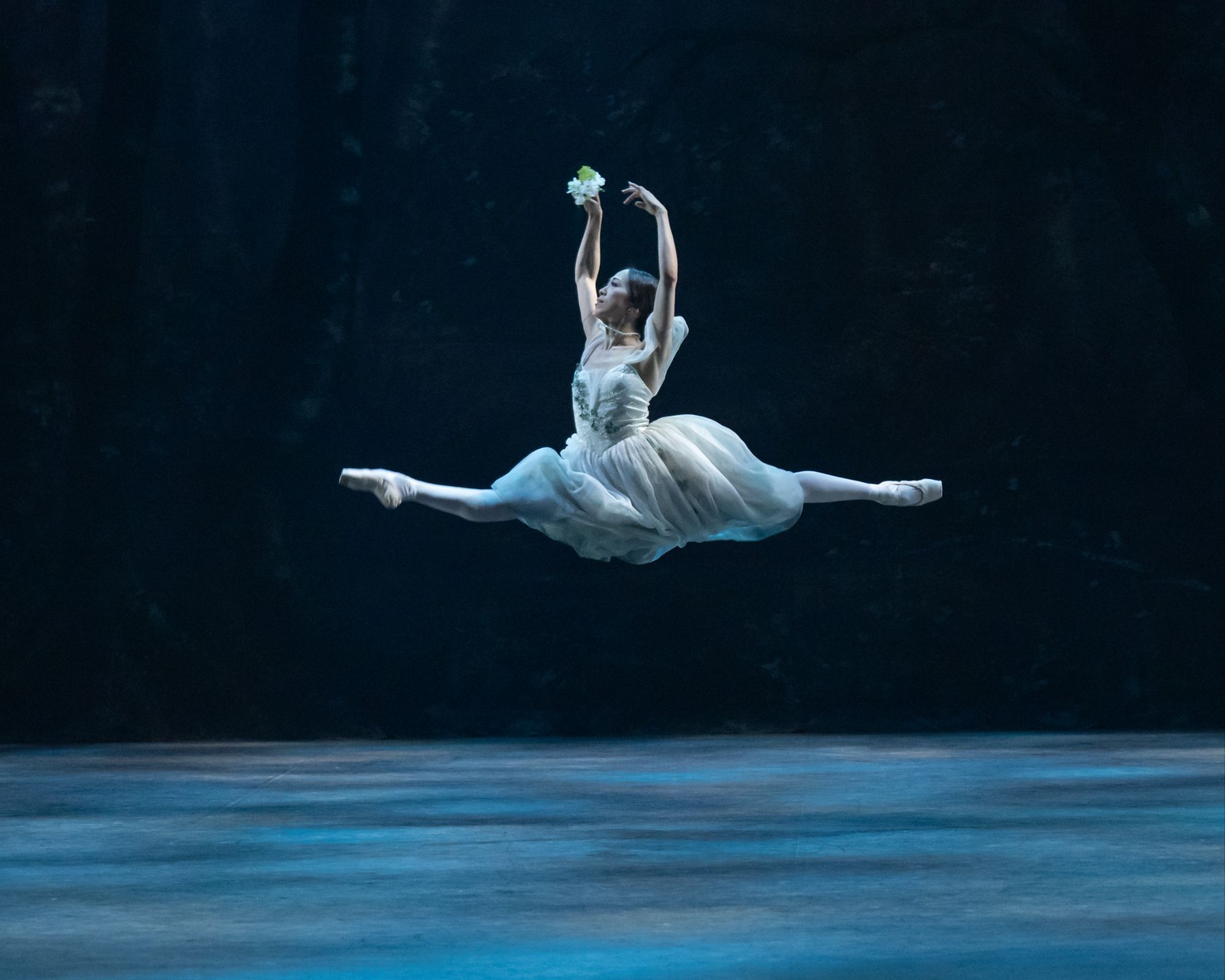 Erina Takahashi as Giselle in Mary Skeaping's <i>Giselle</i> © Photography by ASH