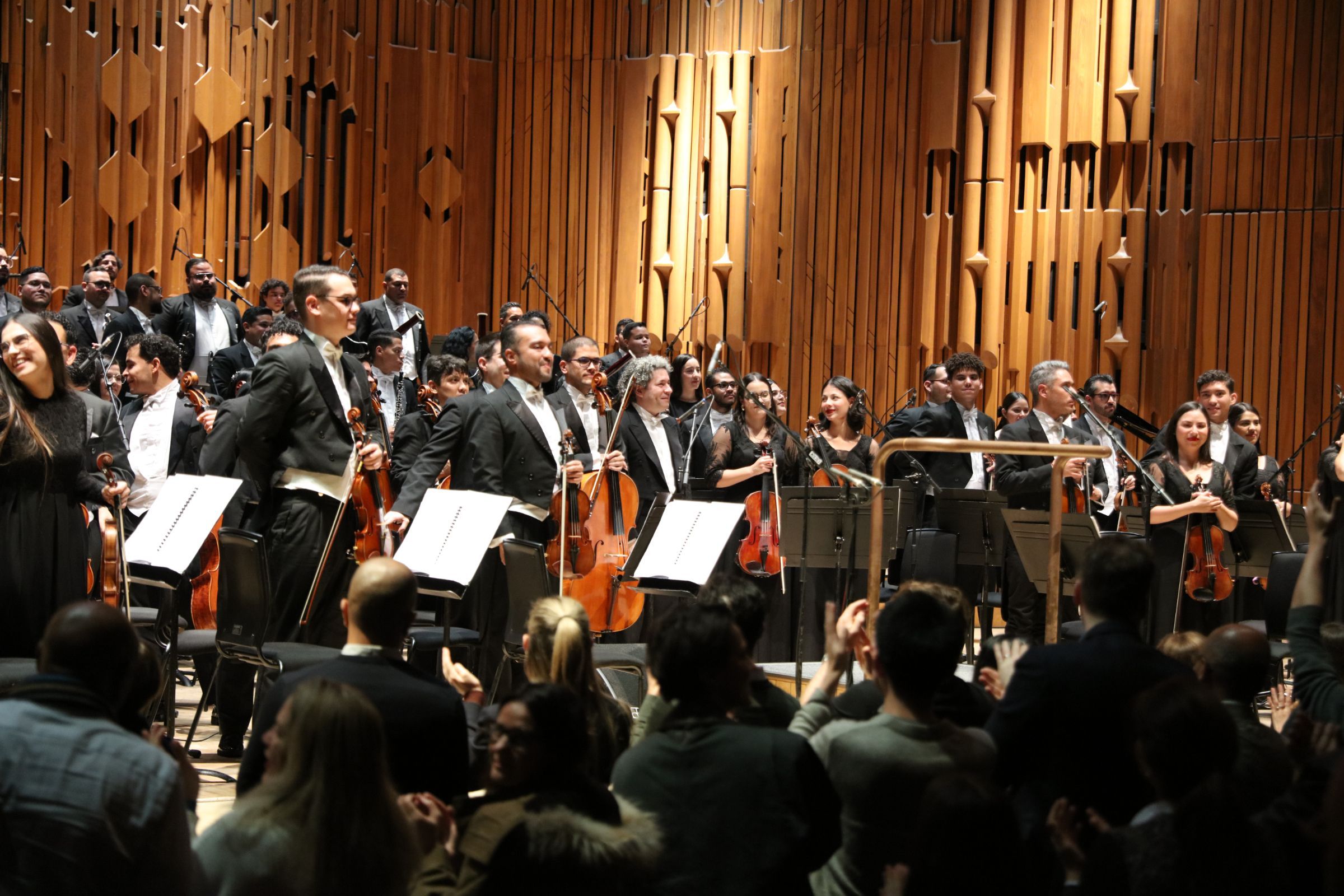 Gustavo Dudamel and the Simón Bolívar Symphony Orchestra of Venezuela &copy; Nohely Oliveros