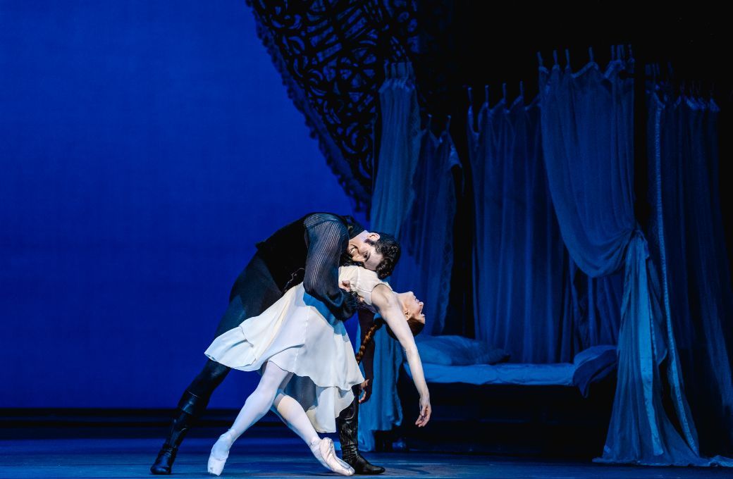 Reece Clarke as Onegin and Marianela Nu&ntilde;ez as Tatiana in John Cranko's <i>Onegin</i> &copy; Andrej Uspenski