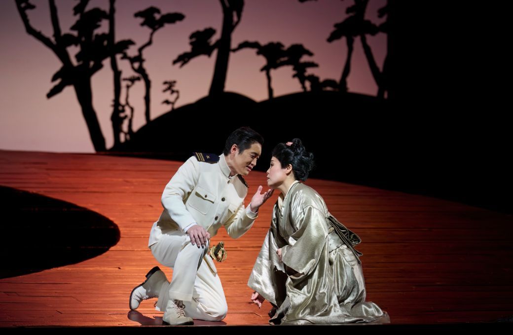 Kang Wang (Pinkerton) and Eri Nakamura (Cio-Cio-San) &copy; Michael Cooper