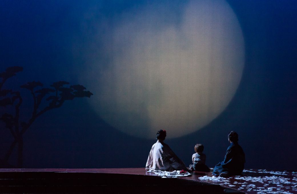 <i>Madama Butterfly</i> &copy; Michael Cooper