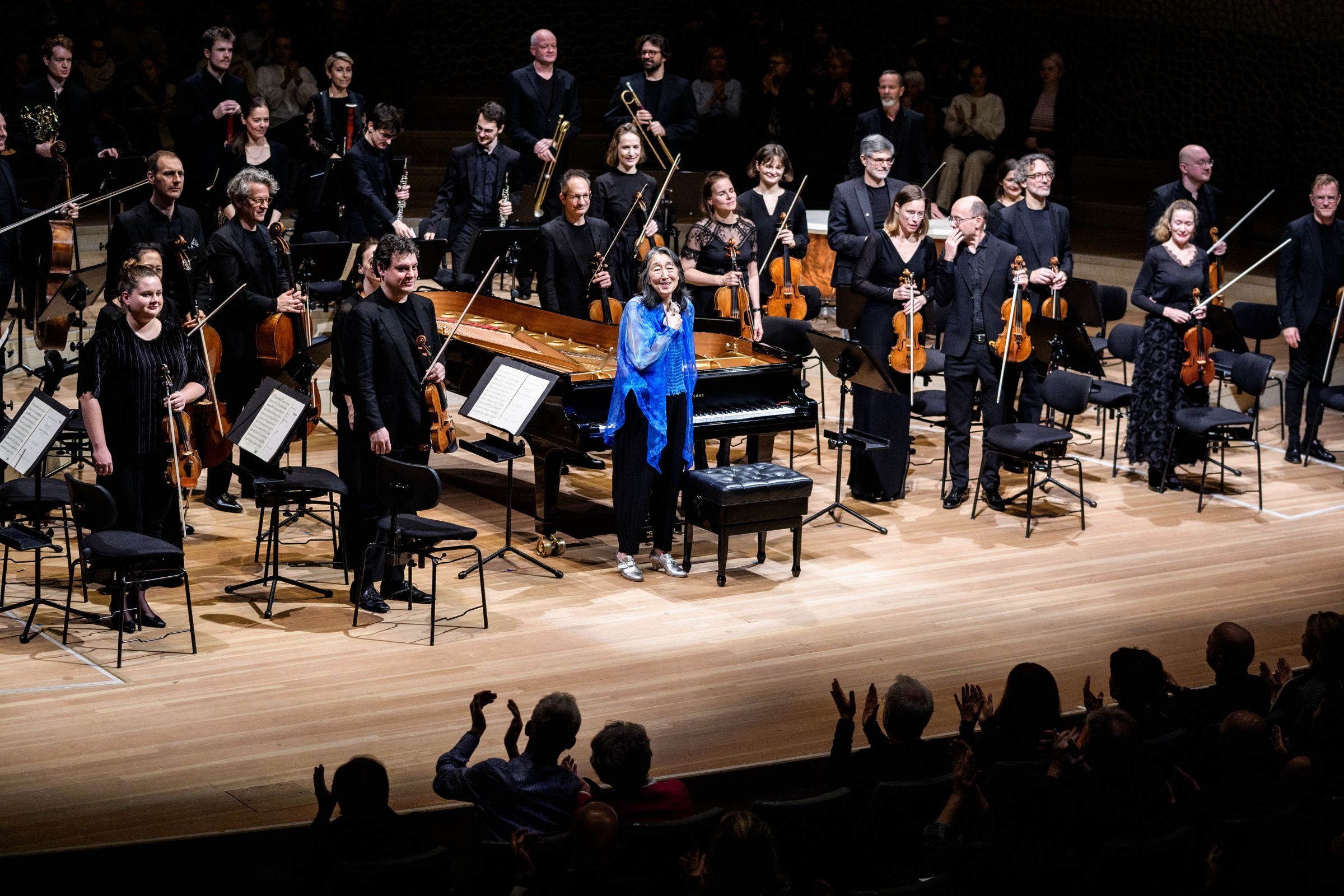 Dame Mitsuko Uchida and the Mahler Chamber Orchestra © Sebastian Madej