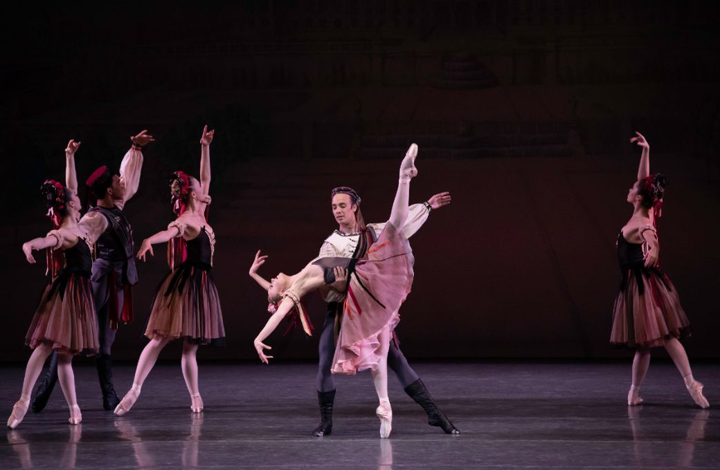 Sara Mearns and Tyler Angle in George Balanchine's <i>Brahms-Schoenberg Quartet</i> © Erin Baiano