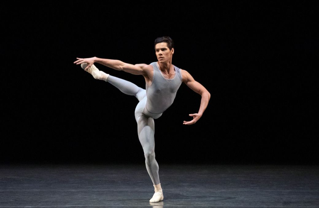 Jovani Furlan in Jerome Robbins' <i>Concertino</i> &copy; Erin Baiano