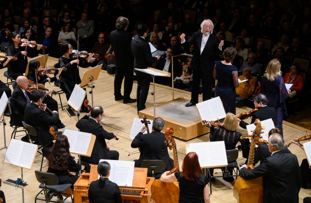 Masaaki Suzuki al frente del Bach Collegium Japan © Rafa Martín | Ibermúsica