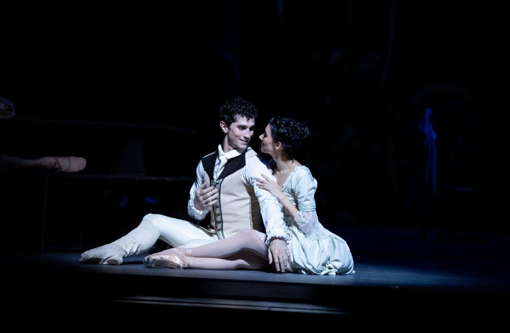 Max Cauthorn and Jasmine Jimison in Kenneth MacMillan's <i>Manon</i> &copy; Lindsay Thomas