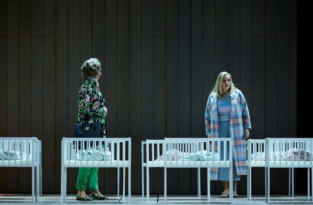 Marina Prudenskaya (Nurse) and Daniela K&ouml;hler (Empress) &copy; Matthias Baus