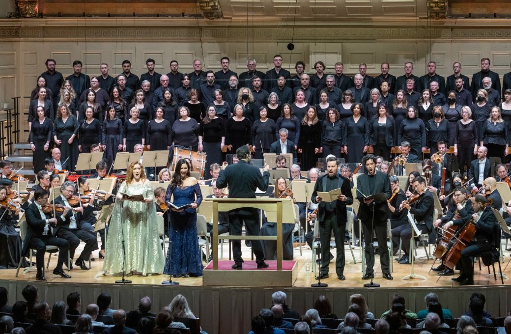 Soloists, Andris Nelsons, Tanglewood Festival Chorus and Boston Symphony Orchestra © Michael Lutch, courtesy of the Boston Symphony