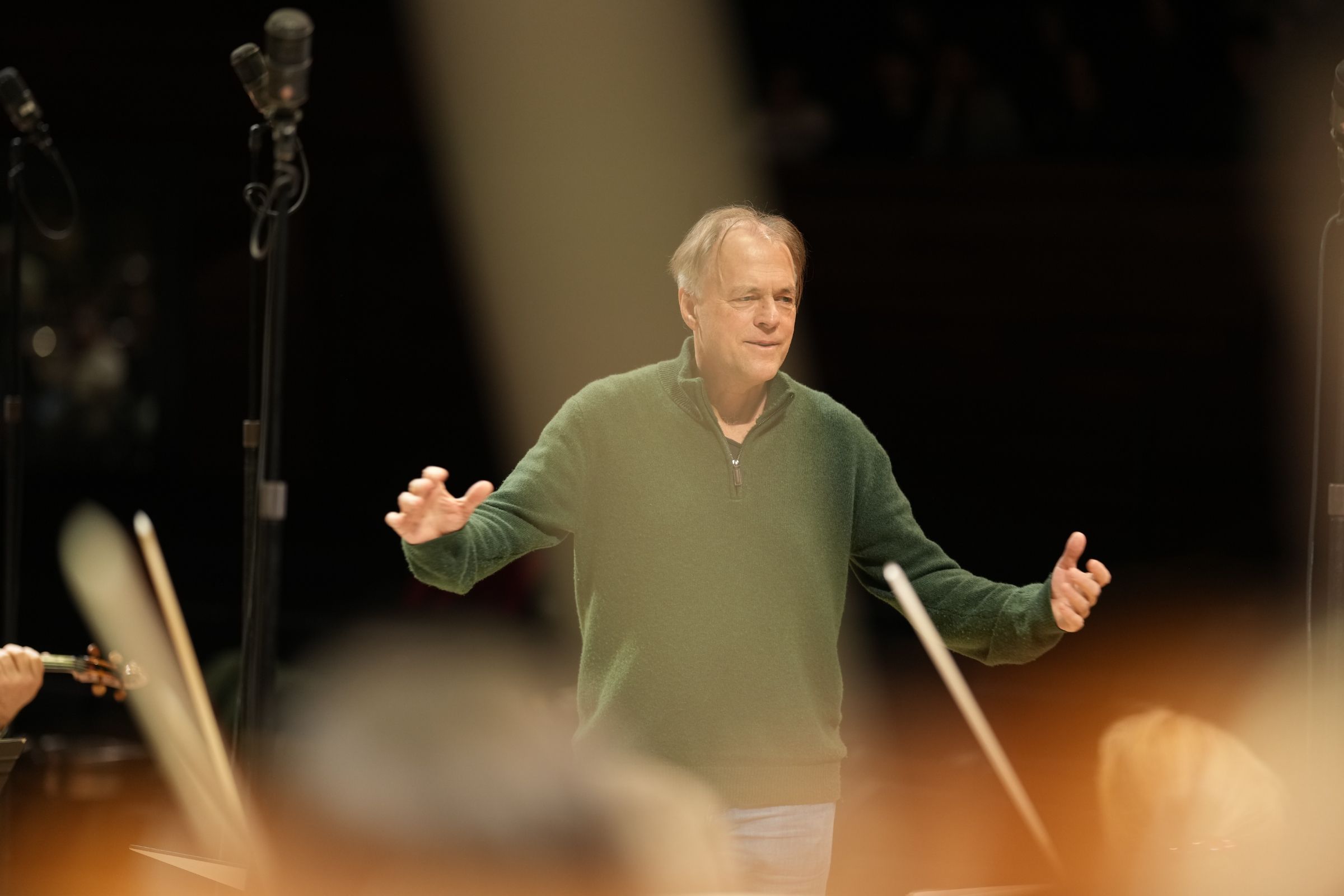 Thomas Hengelbrock en répétition avec l'Orchestre National de France &copy; Christophe Abramowitz / Radio France