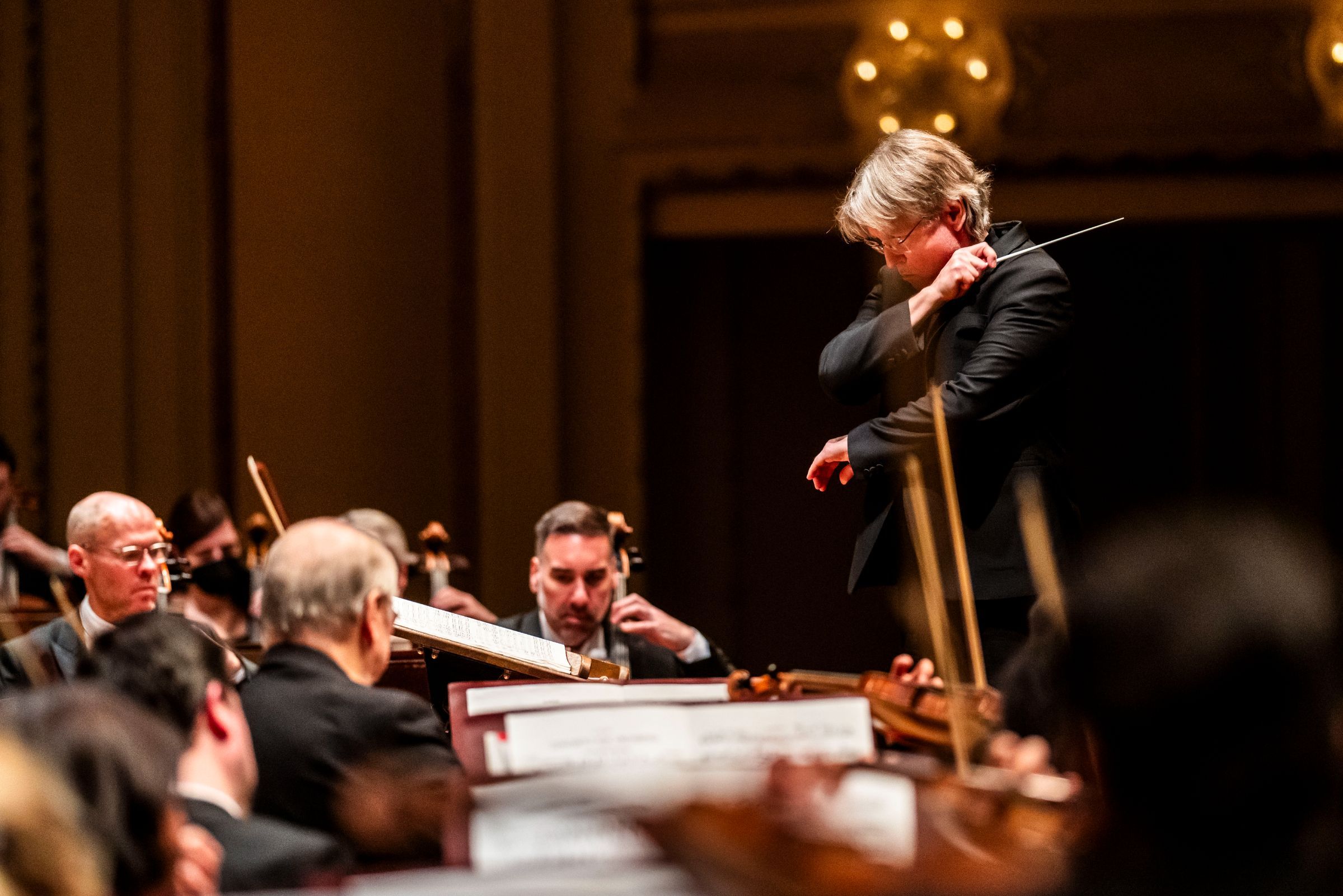 Esa-Pekka Salonen conducts the Chicago Symphony Orchestra &copy; Todd Rosenberg Photography