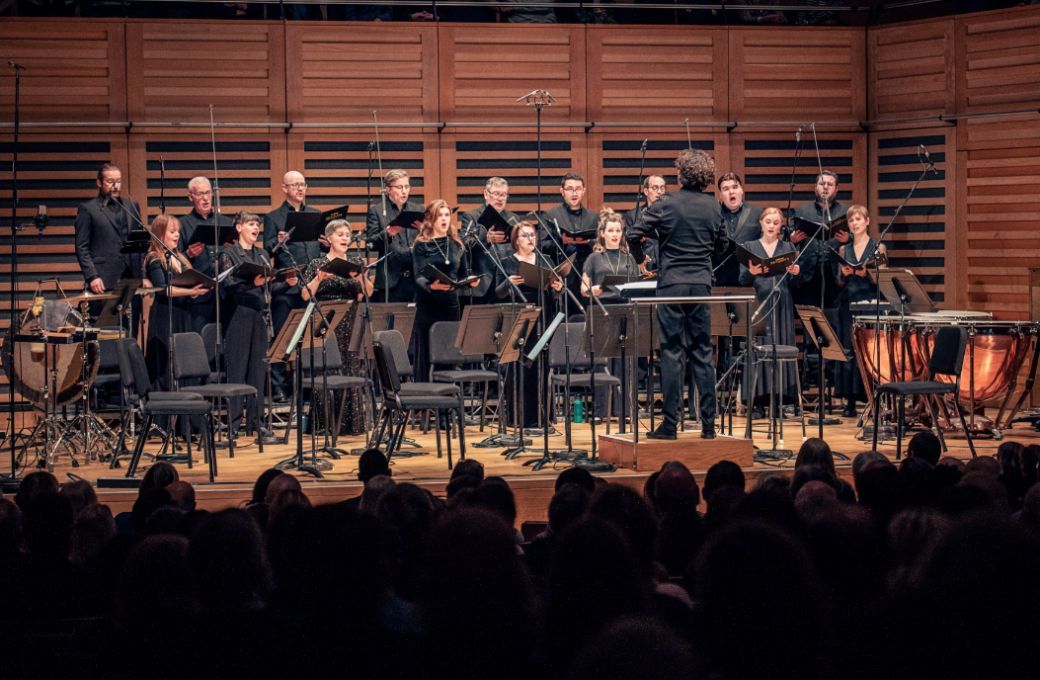 Nicholas Collon conducts the BBC Singers &copy; Viktor Erik Emanuel | Kings Place