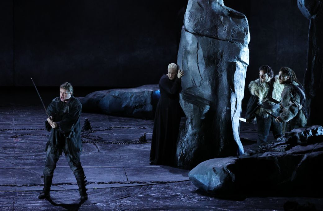 Klaus Florian Vogt (Siegmund) and Elza van den Heever (Sieglinde) &copy; Teatro alla Scala | Brescia e Amisano