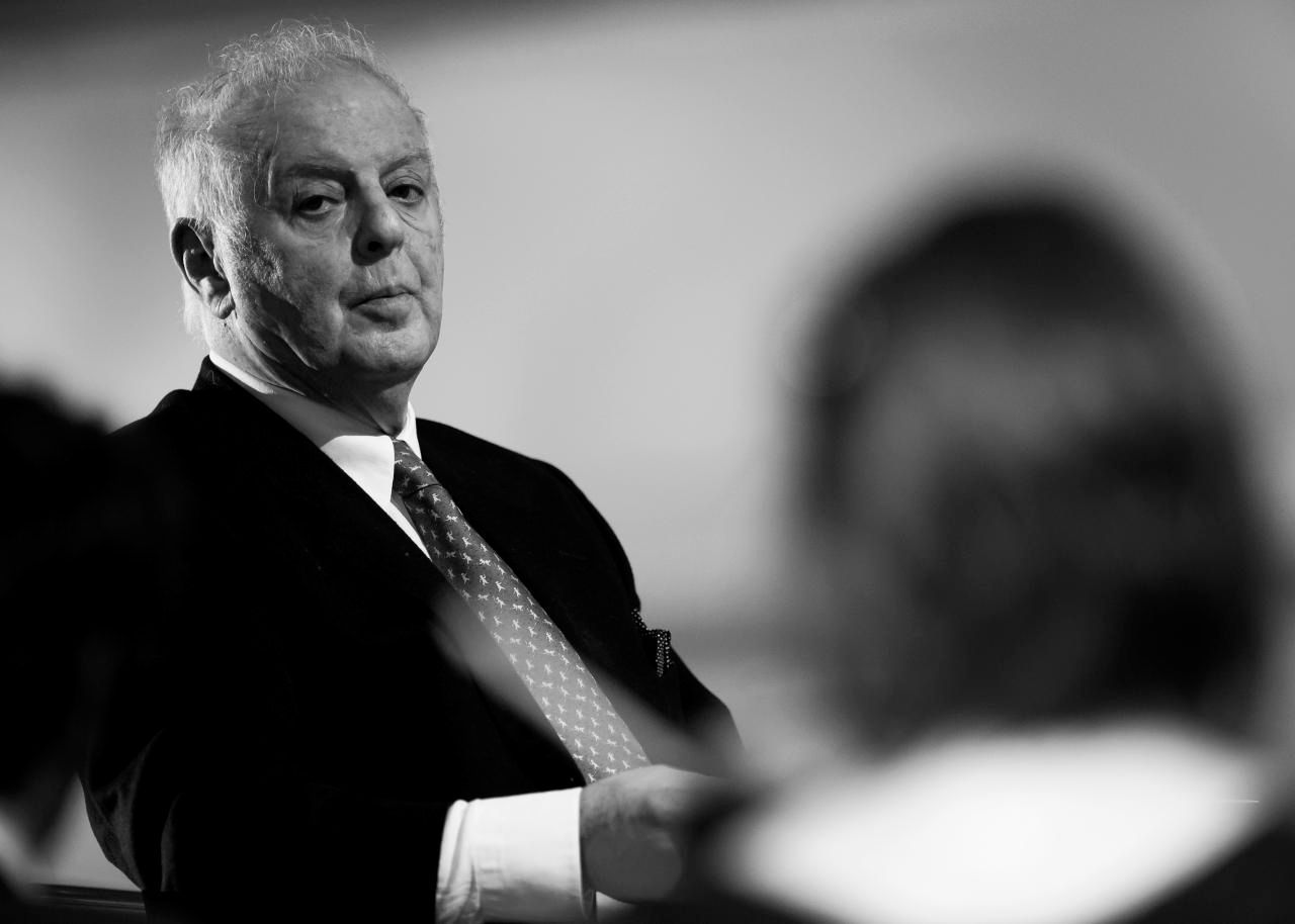 Daniel Barenboim speaks at the United Nations &copy; UN Photo | Jean-Marc Ferré