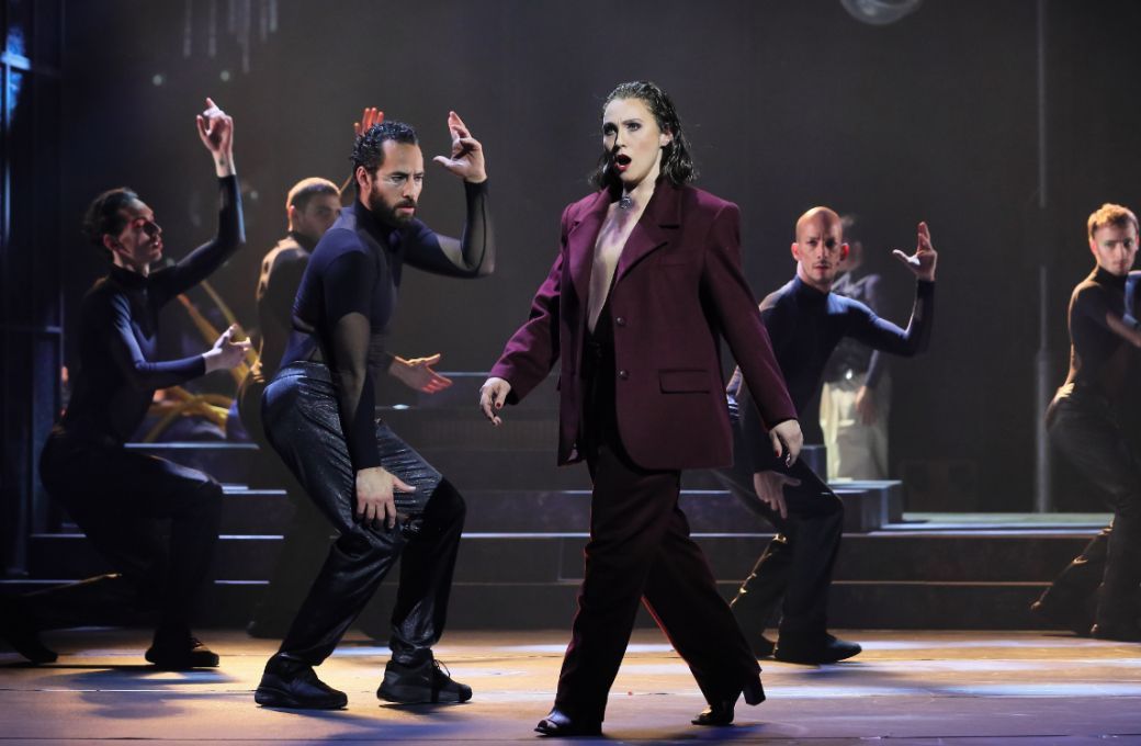 Jennifer O’Loughlin (Alcina) und Ballett des Staatstheaters am Gärtnerplatz © Marie-Laure Briane