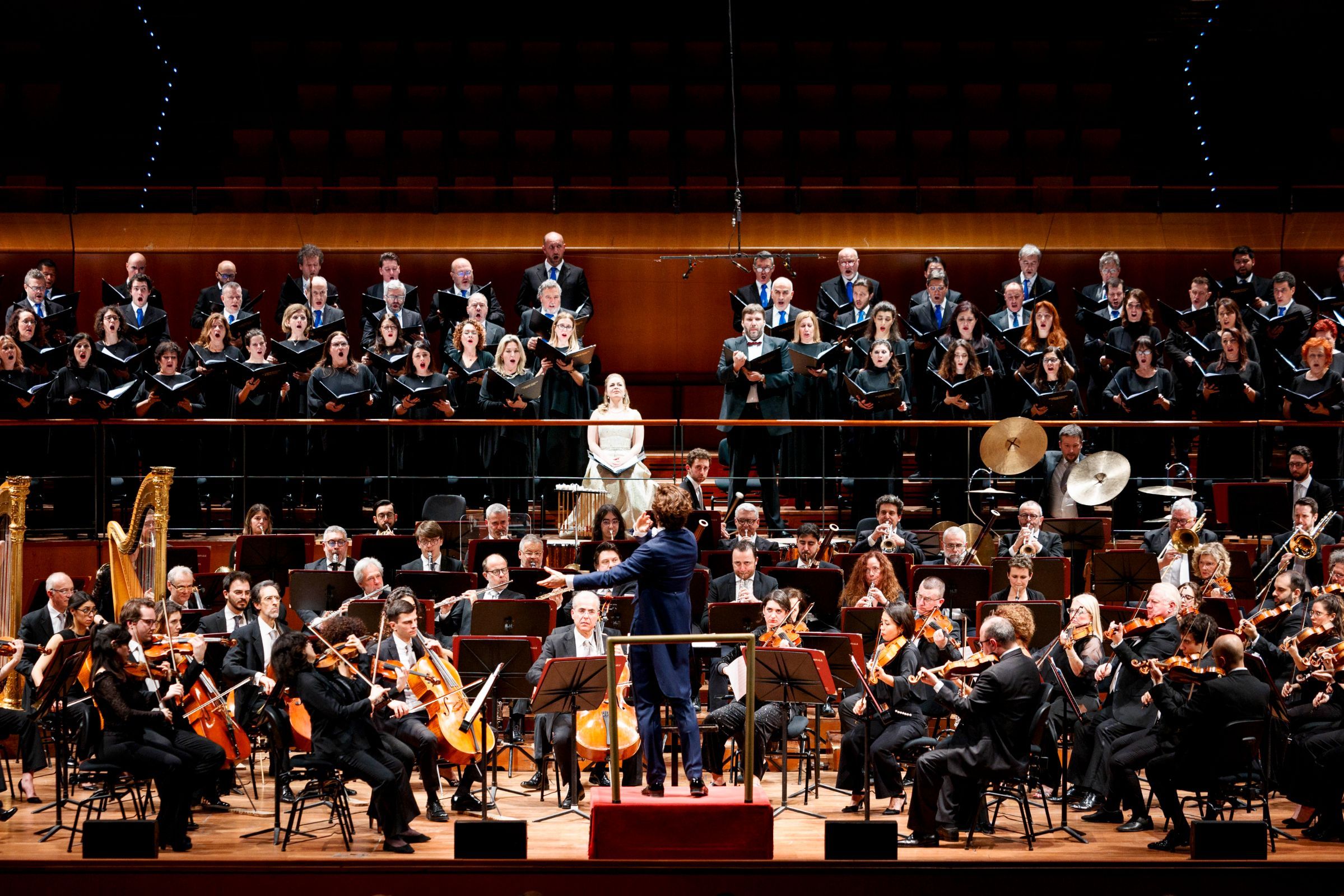 Lorenzo Viotti conducts the Accademia Nazionale di Santa Cecilia &copy; Accademia Nazionale di Santa Cecilia | MUSA