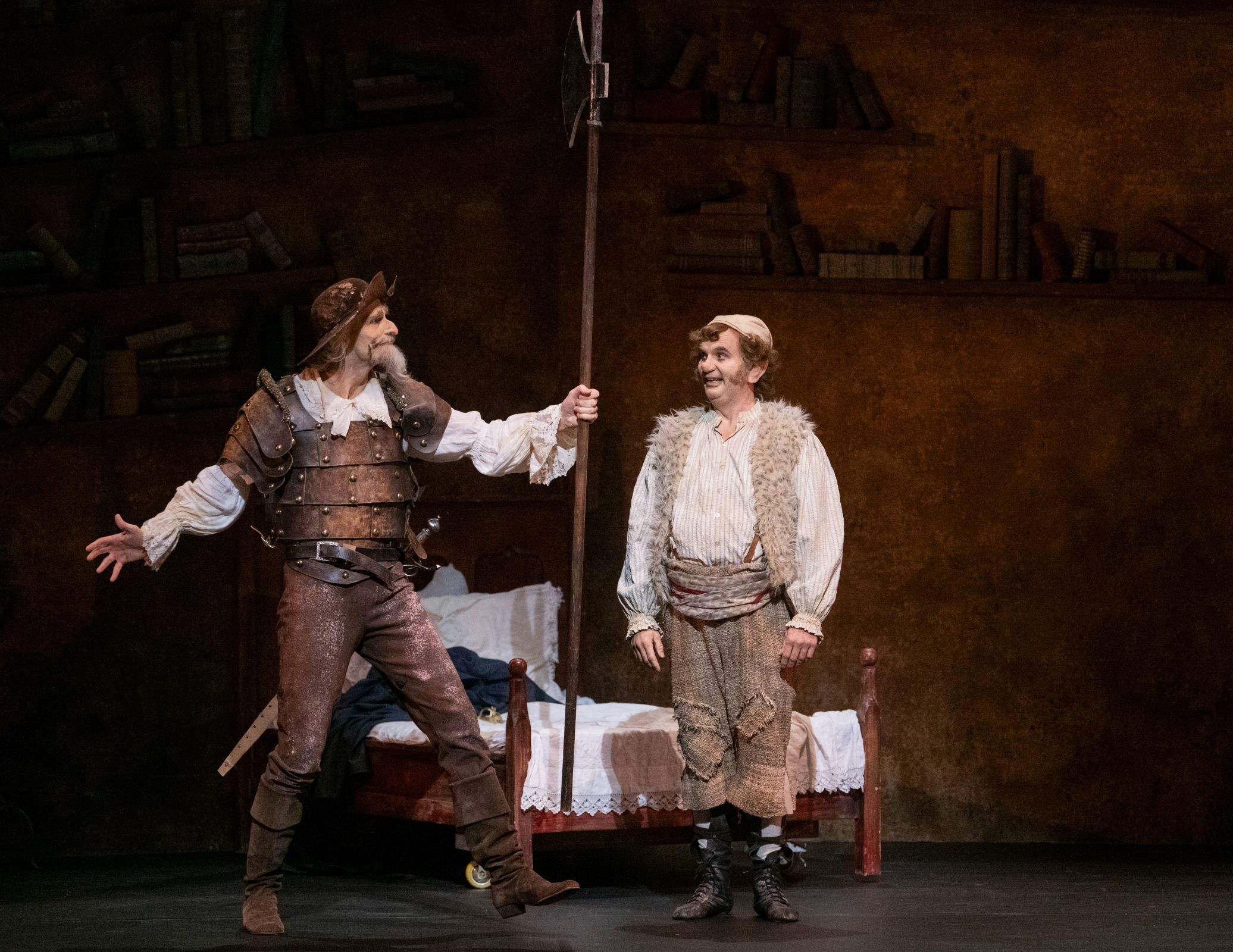 Ole Willy Falkhaugen as Don Quixote and Niklas Gundersen as Sancho Panza in <i>Don Quixote</i> © Erik Berg