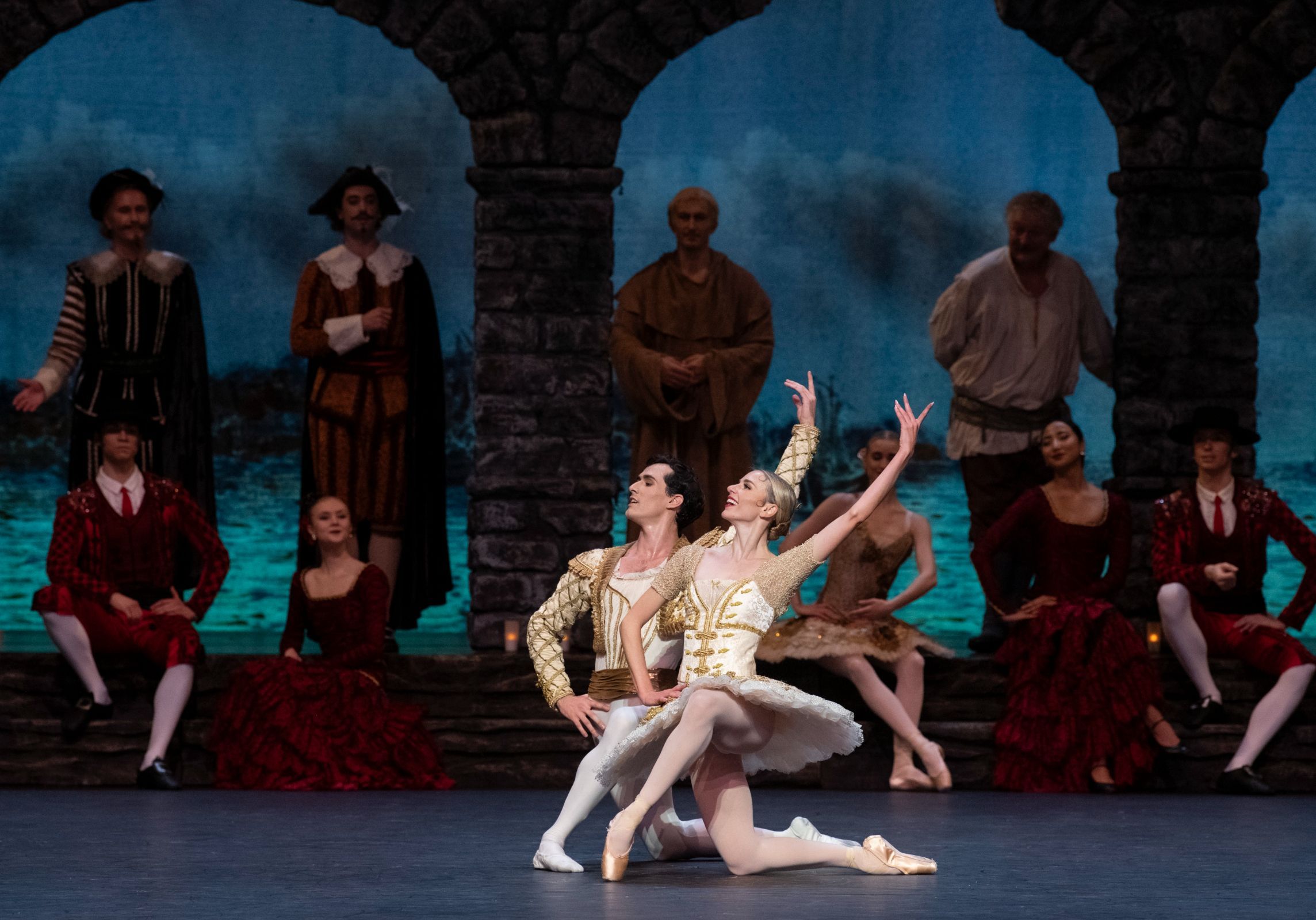 Alex Cuadros Joglar and Whitney Jensen with Norwegian National Ballet in <i>Don Quixote</i> © Erik Berg