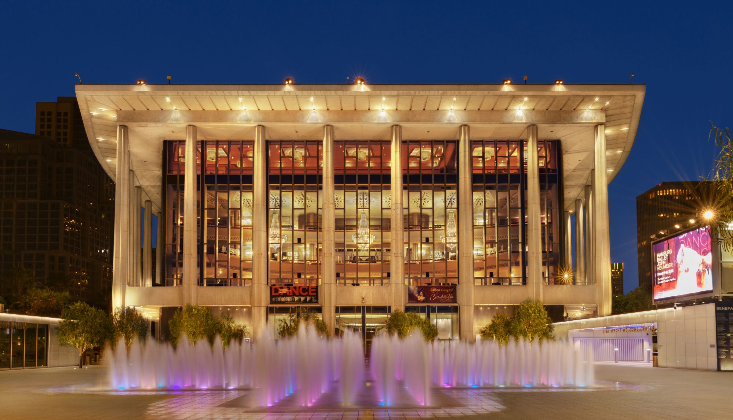 LA Opera, Dorothy Chandler Pavilion © Lisa Harris | Flickr