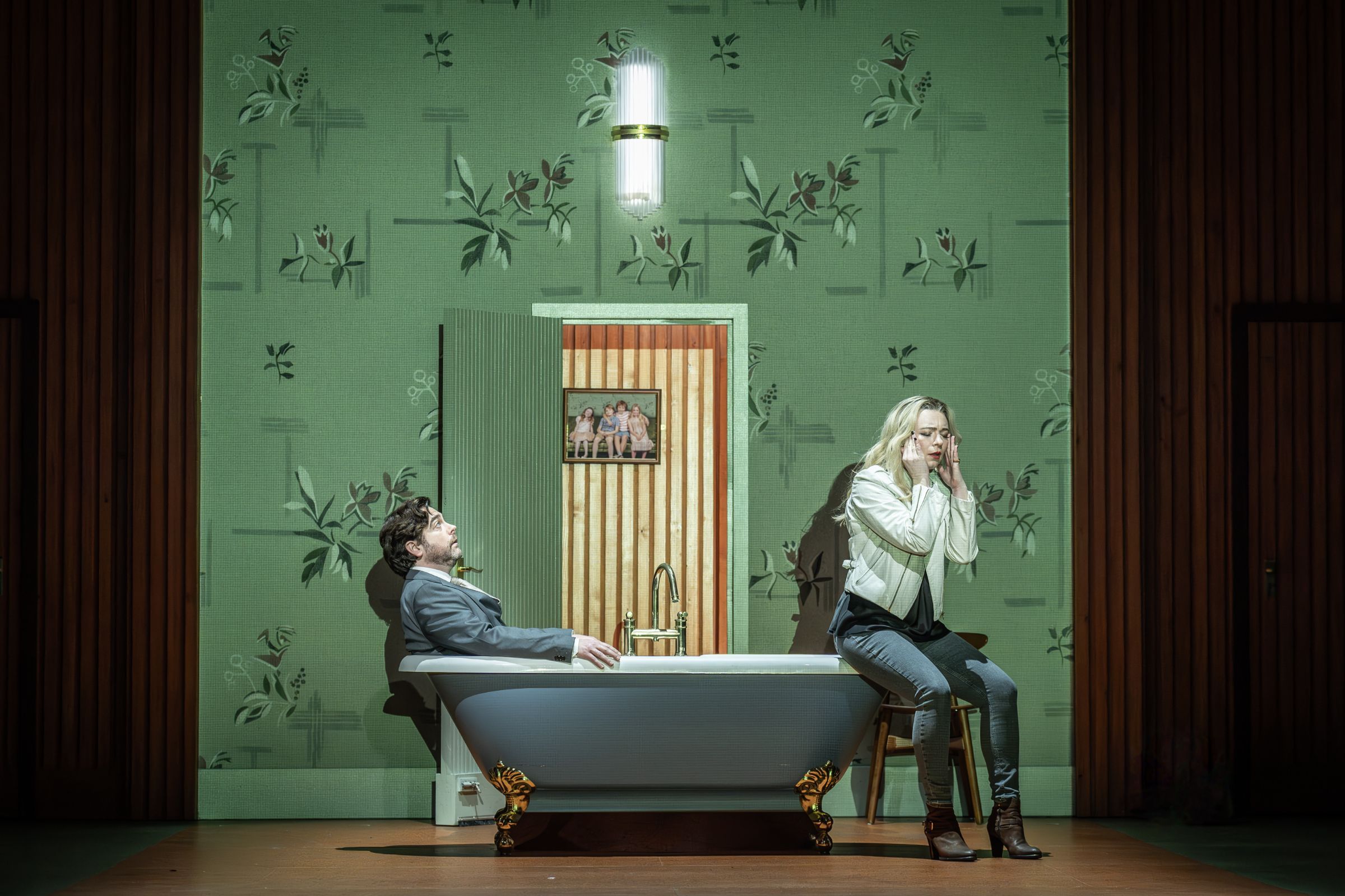 Julian Hubbard (Lars) and Natalya Romaniw (Helena) &copy; RBO | Marc Brenner