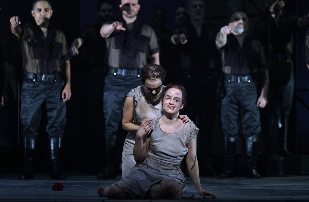 Natalia Labourdette (Colorina), Alicia Amo (Delatora), Coro Titular del Teatro Real &copy; Javier del Real | Teatro Real