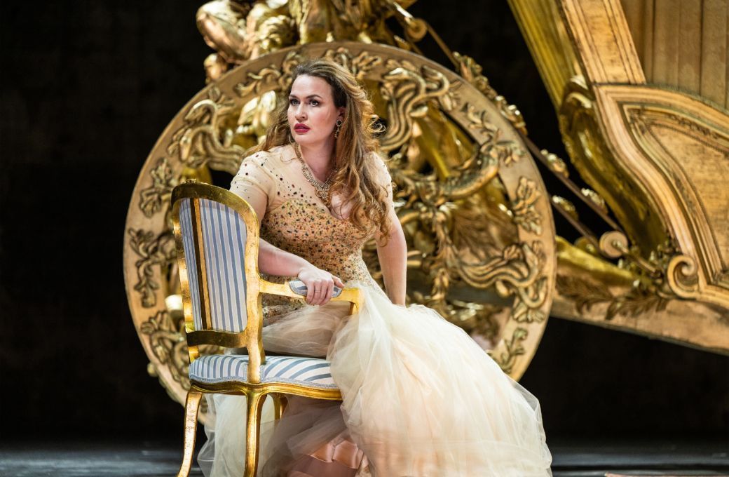 Elena Stikhina (Manon Lescaut) &copy; Monika Rittershaus