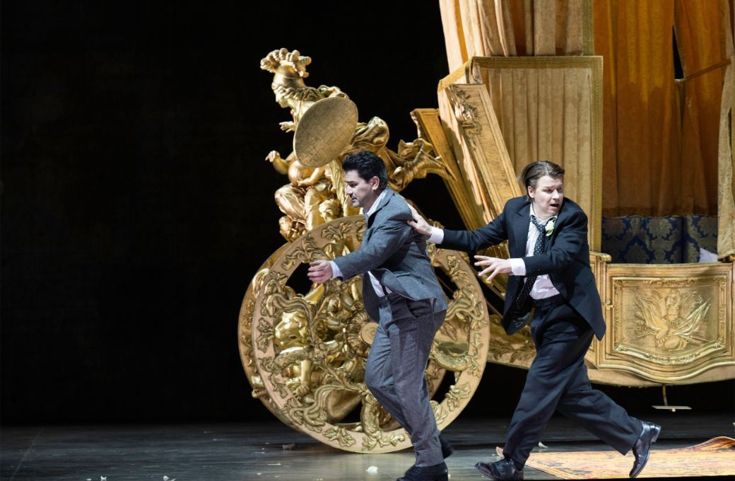 Saimir Pirgu (Chevalier des Grieux) und Konstantin Shushakov (Lescaut) &copy; Monika Rittershaus