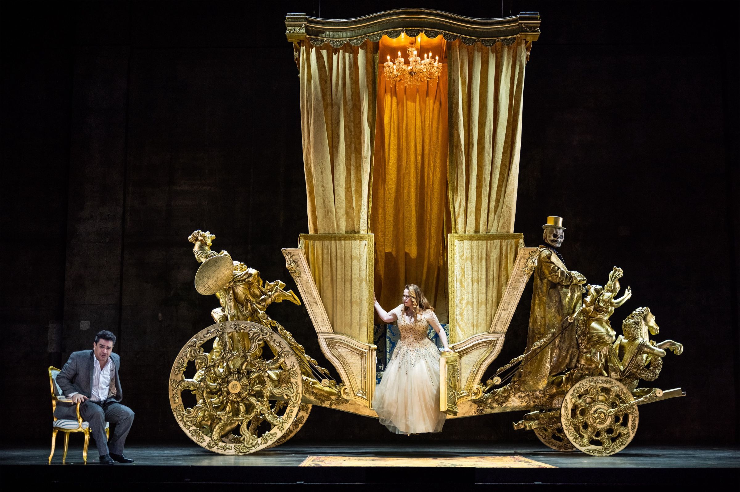 Saimir Pirgu (Chevalier des Grieux) und Elena Stikhina (Manon Lescaut) &copy; Toni Suter