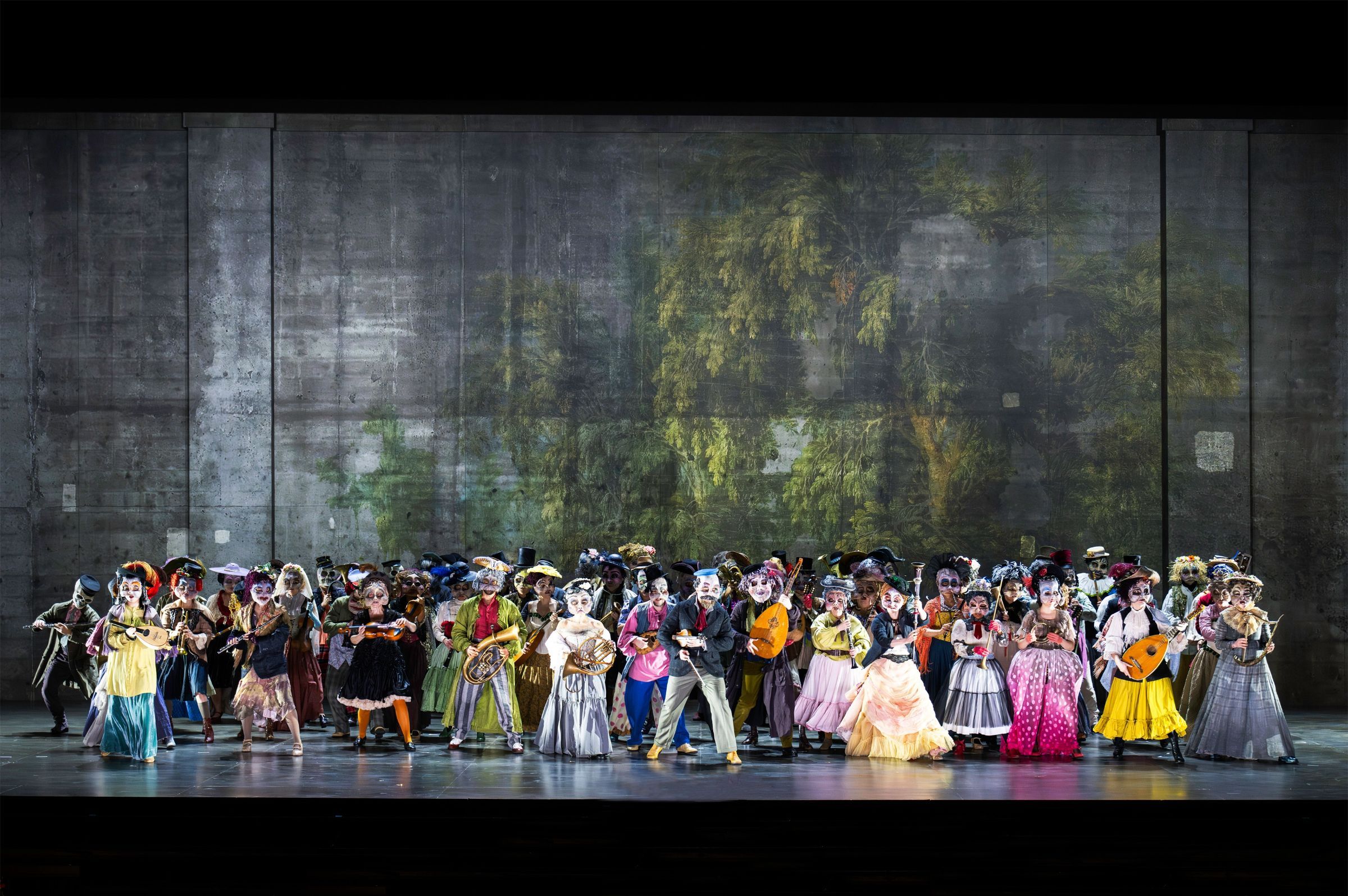 <i>Manon Lescaut</i> &copy; Monika Rittershaus