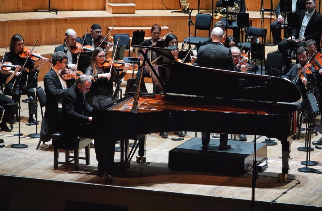 Steven Osborne and the Ulster Orchestra © David Kinghan