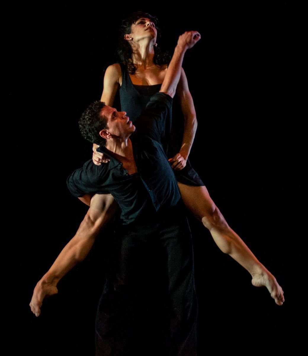 Laura Rodriguez and Raul Reinoso in Rafael Bonachela's <i>Soledad</i> &copy; Enrique Smith Soto